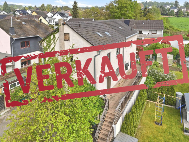 Wie zwei Einfamilienhäuser – Sanierungsbedürftiges 2-Familienhaus in Alfter Impekoven